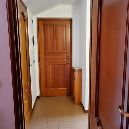 Lägenhet Mansarda Via Chanoux *