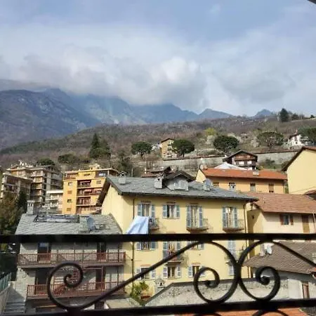 アパート Mansarda Via Chanoux サン・ヴァンサン